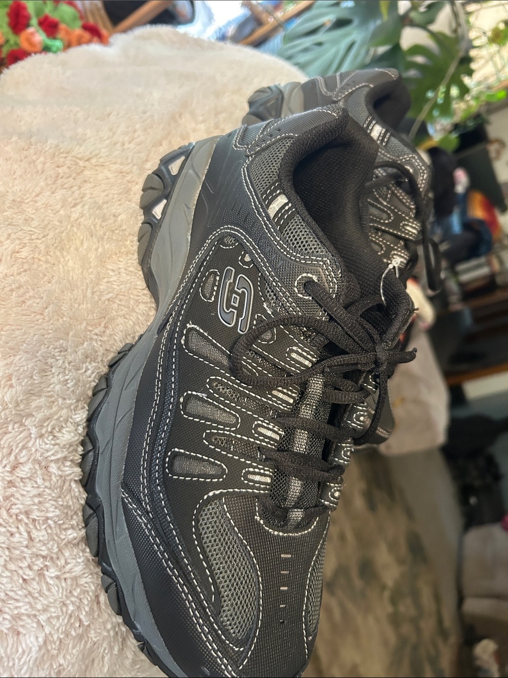Skechers Men's Black and Gray Athletic Sneakers